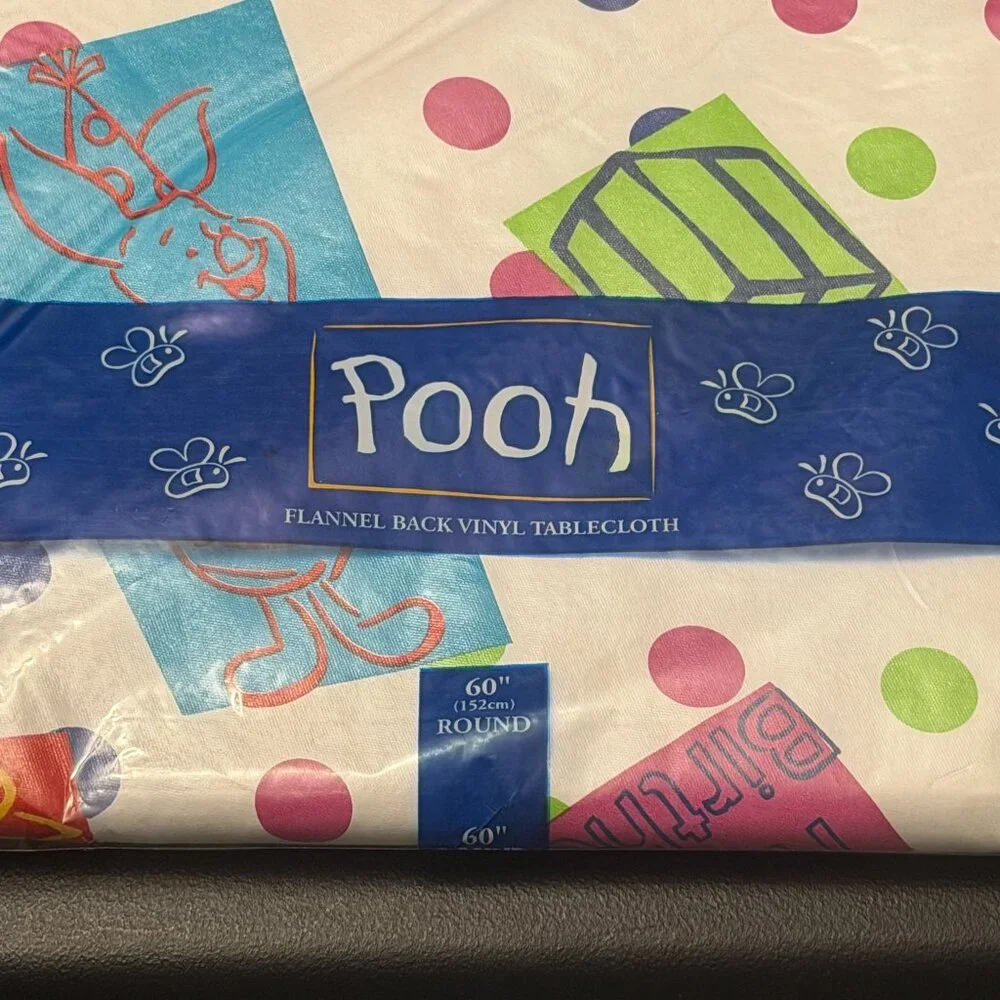DISNEY - Pooh Flannel Back Vinyl Tablecloth (60